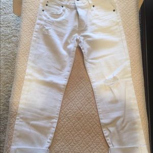 White Distressed Jean Capri